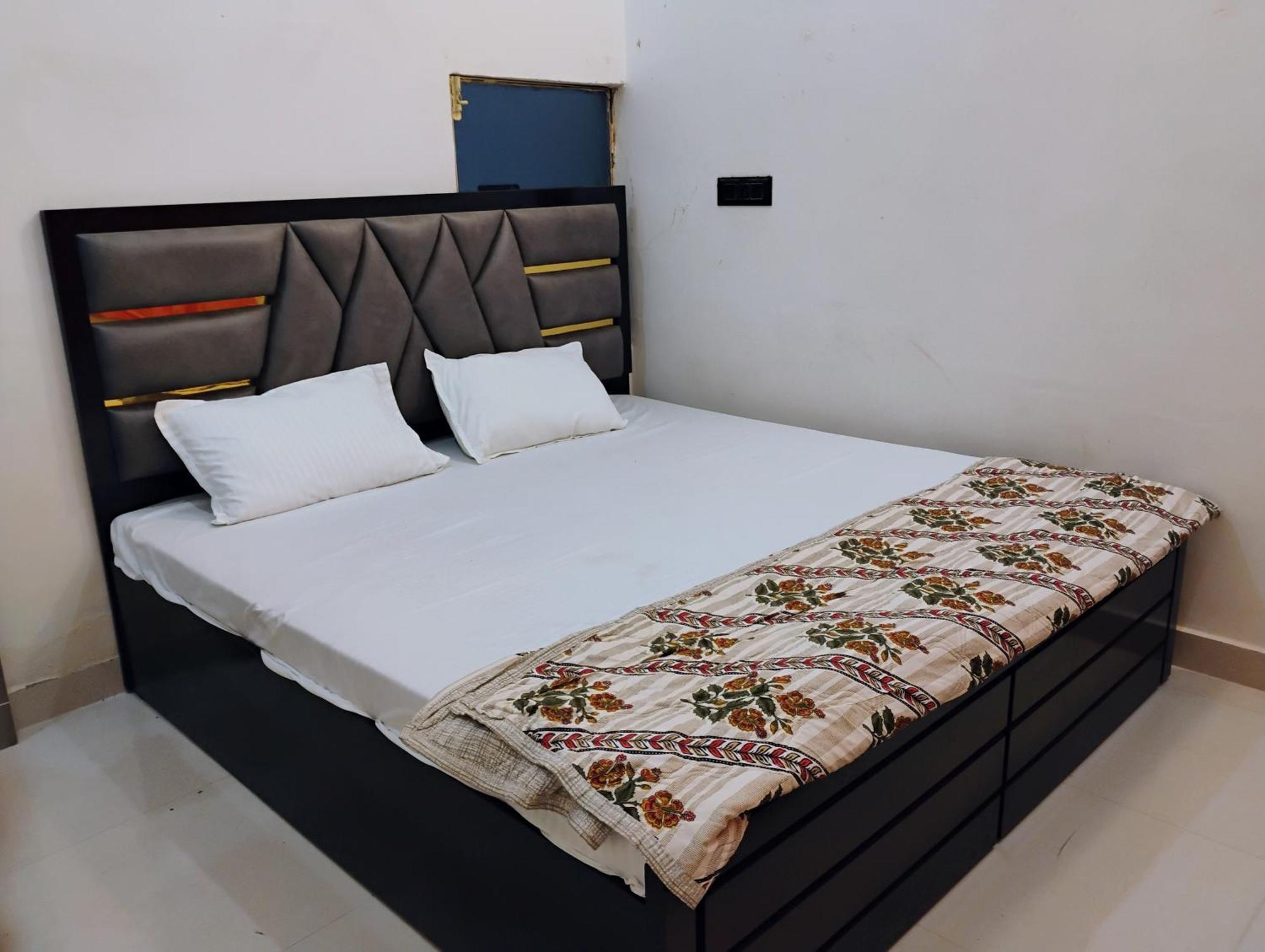 The Kashi Guest House - Varanasi — Photos 1